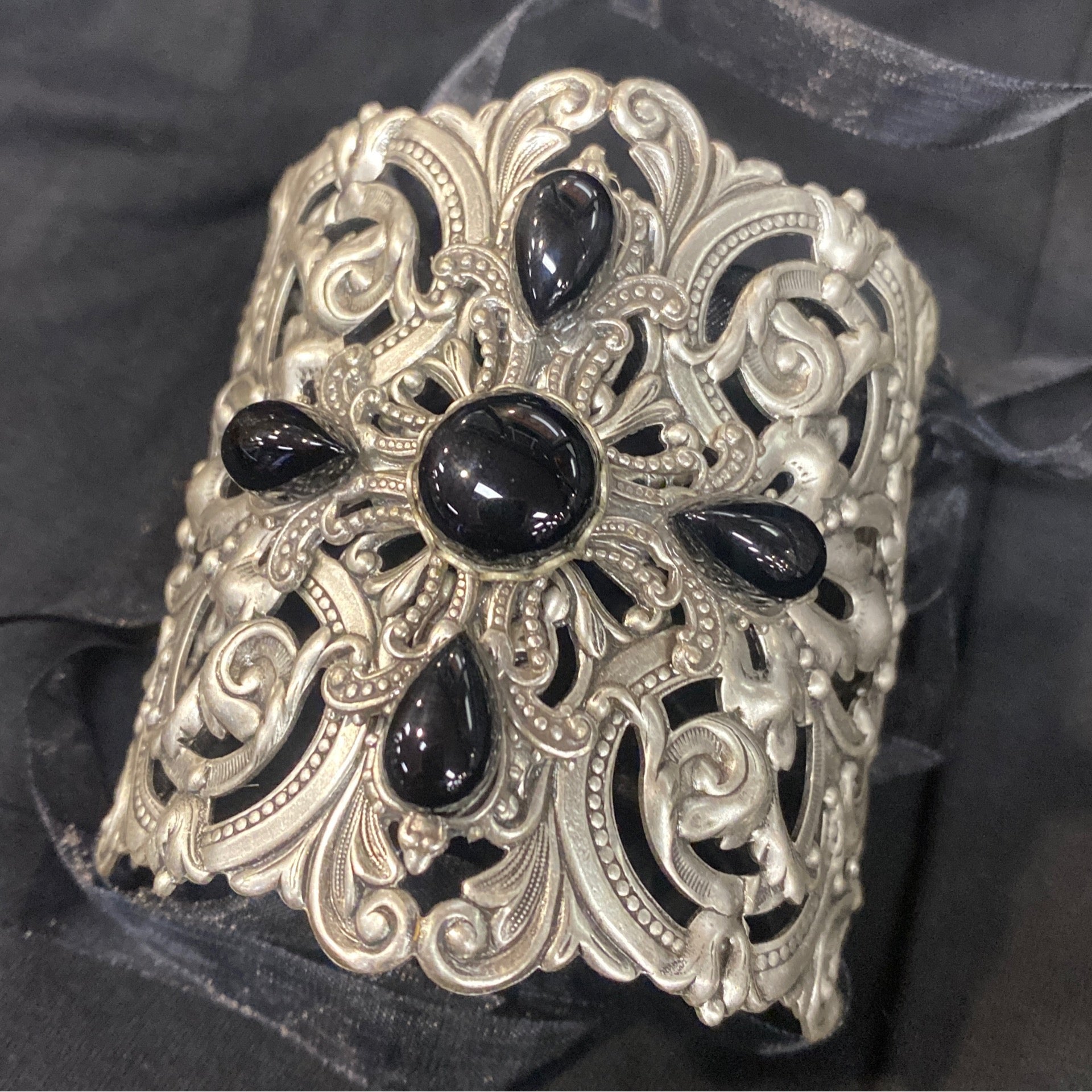 Dragon Queen Cuff