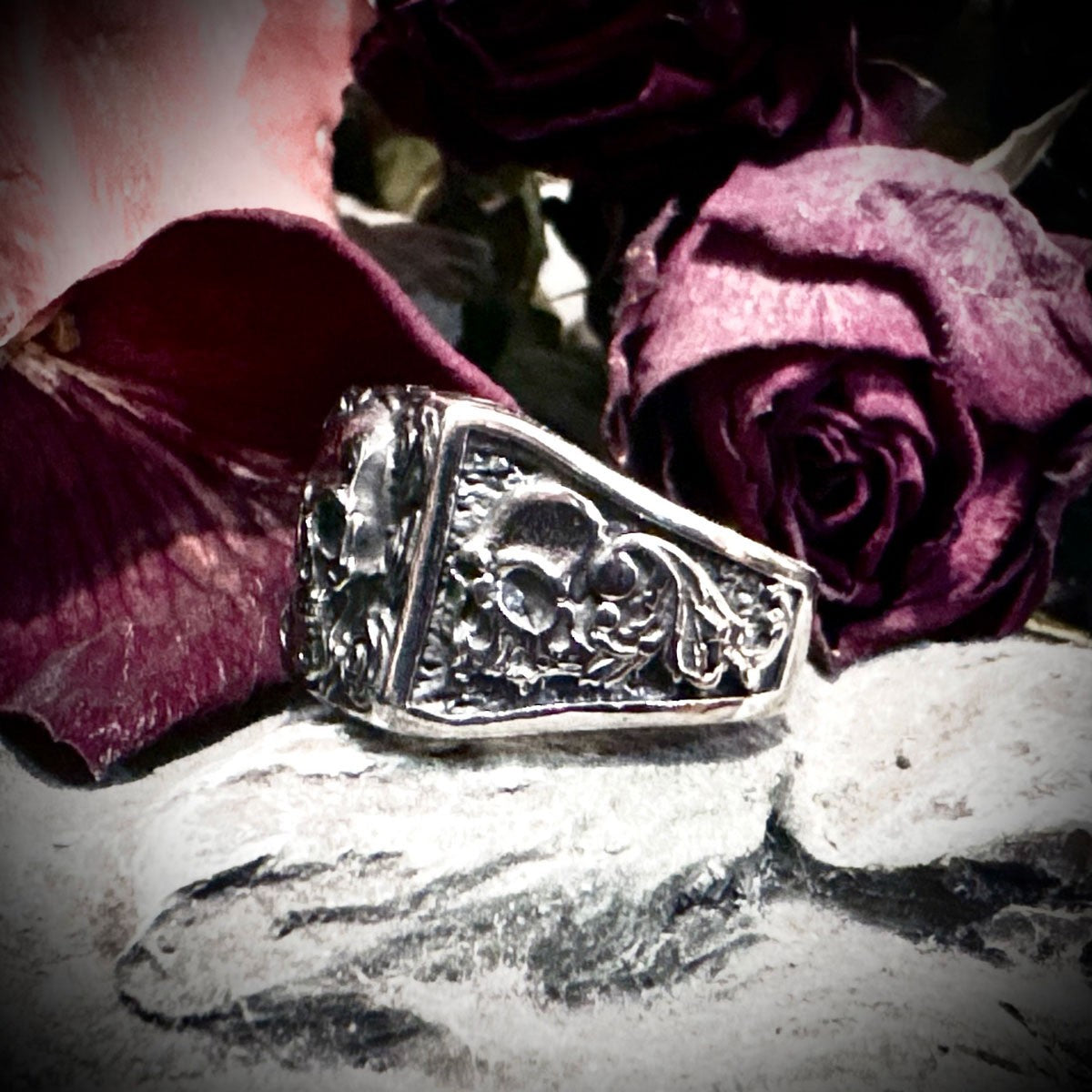 Momento Mori Skull Signet Ring