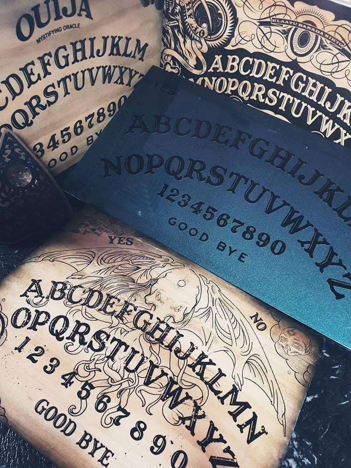 Spirit Board Deluxe, With Planchette