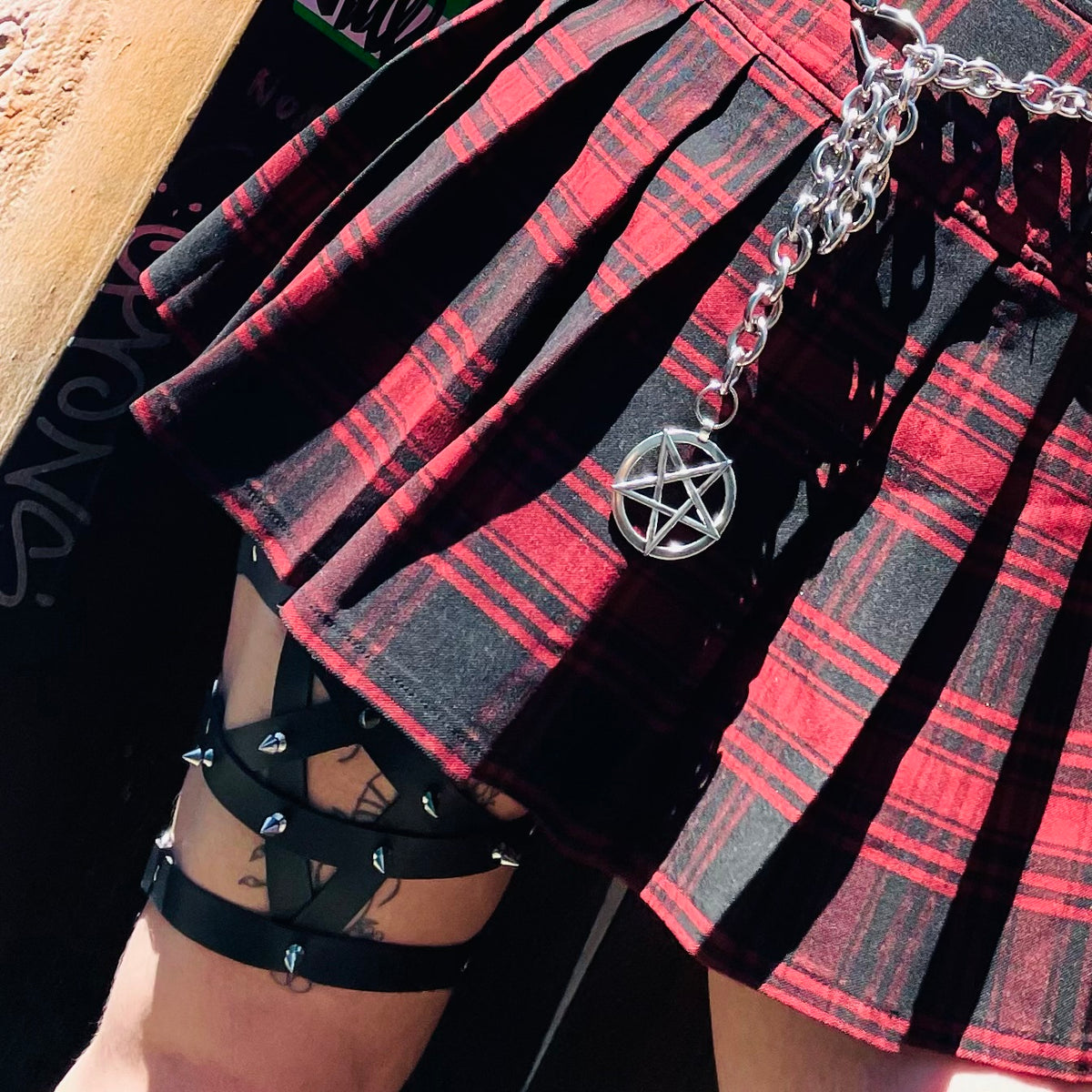 Devil’s Dance Pentagram Garter