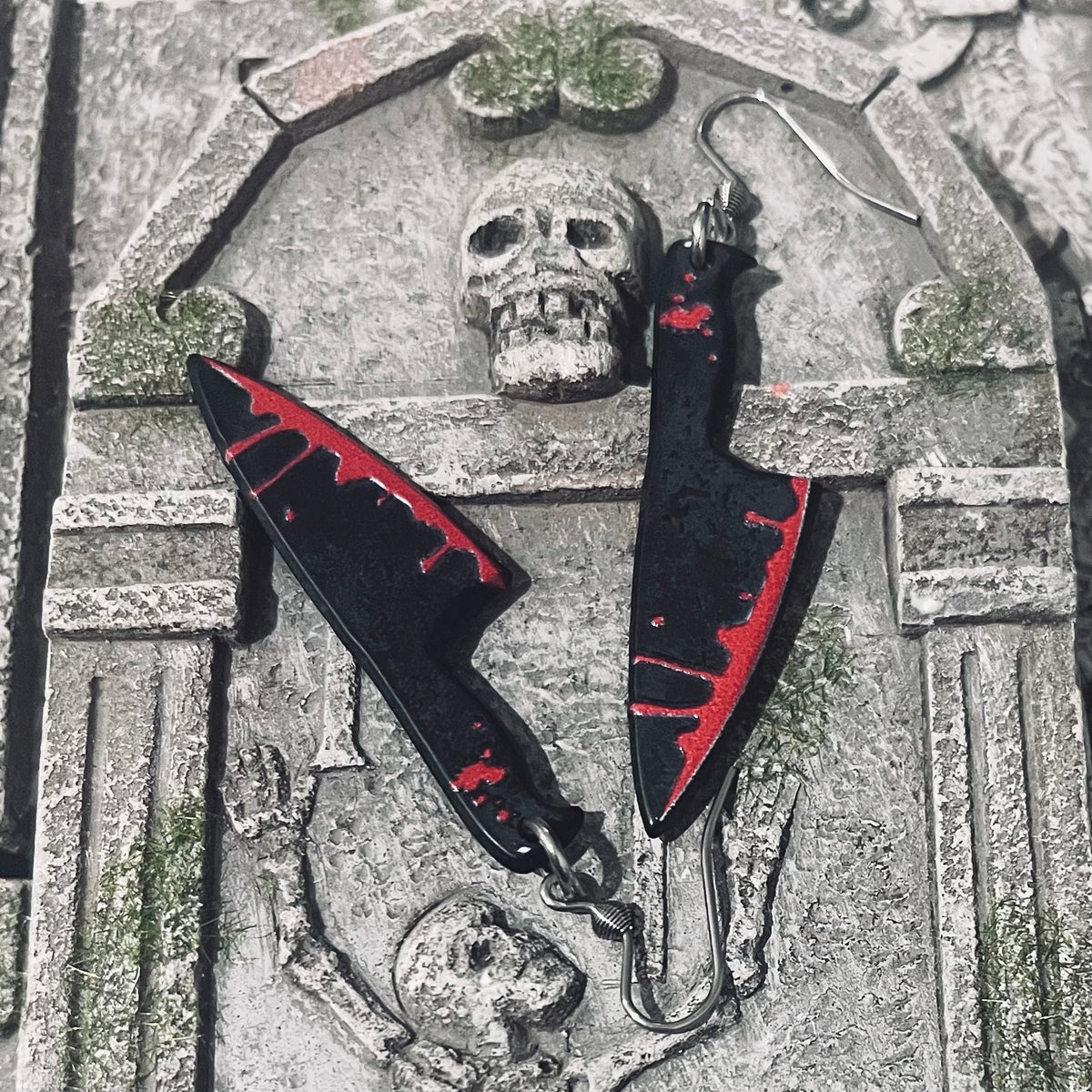 Bloody Scares Earrings - Slasher Knife