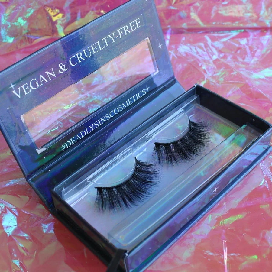 Luxe Eye Lashes: Pride