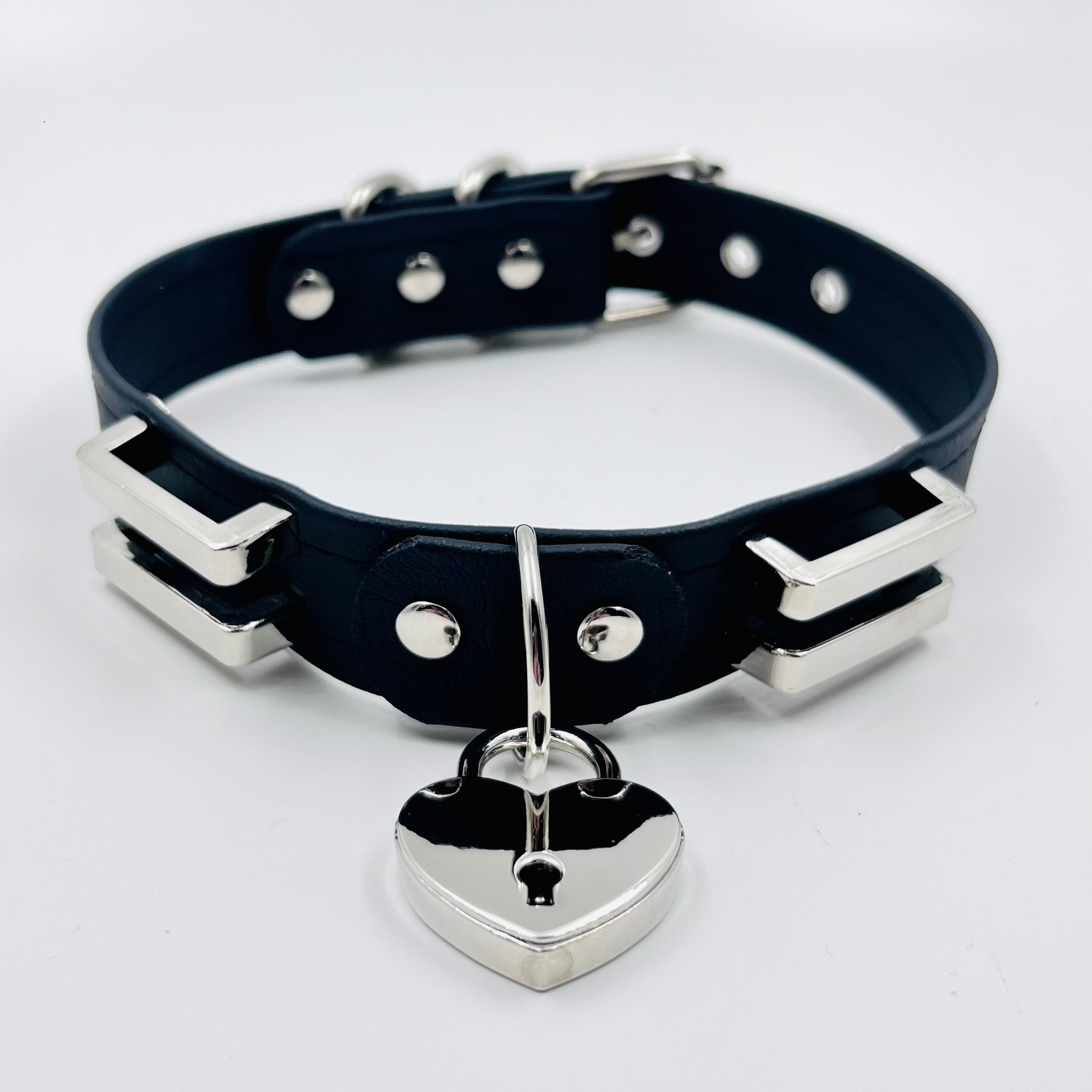 Ariel Damnation Collar