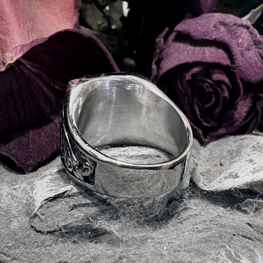 Momento Mori Skull Signet Ring