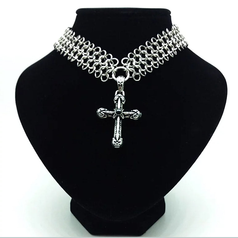 Gothic Majesty Cross Chainmaille Choker