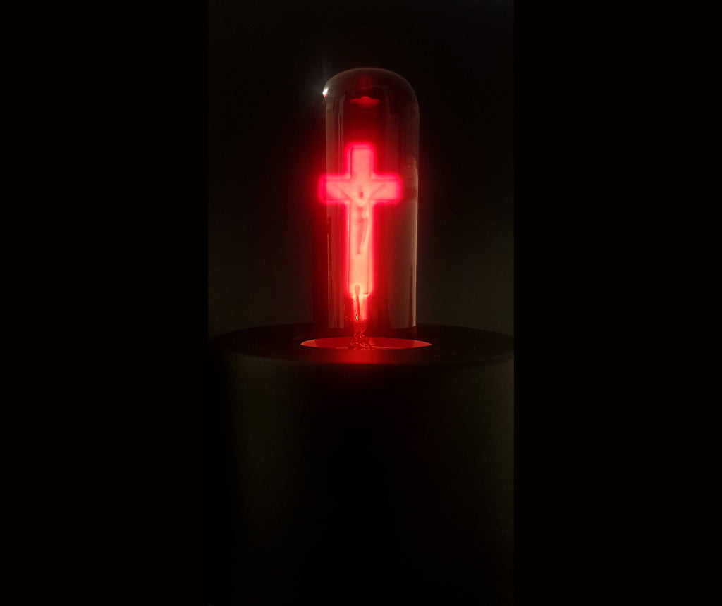 Industrialized 3 Bulb Table Lamp