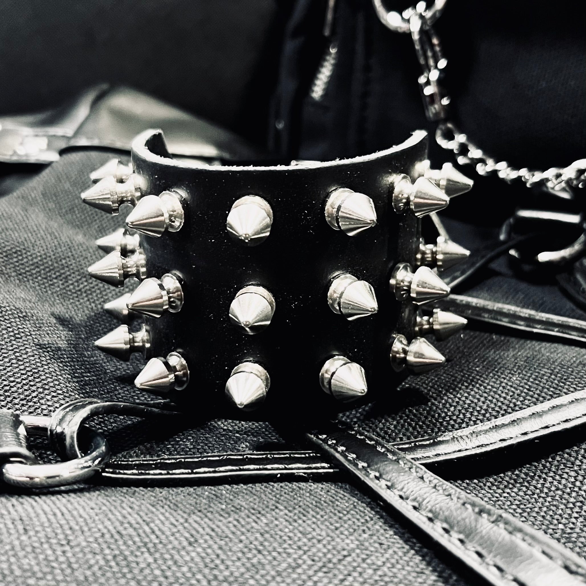 Triple Killer Spike Cuff