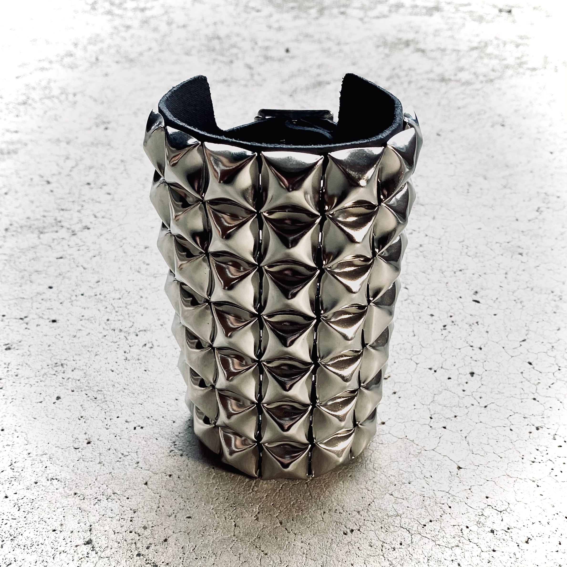 Hellion Gauntlet Studded Leather
