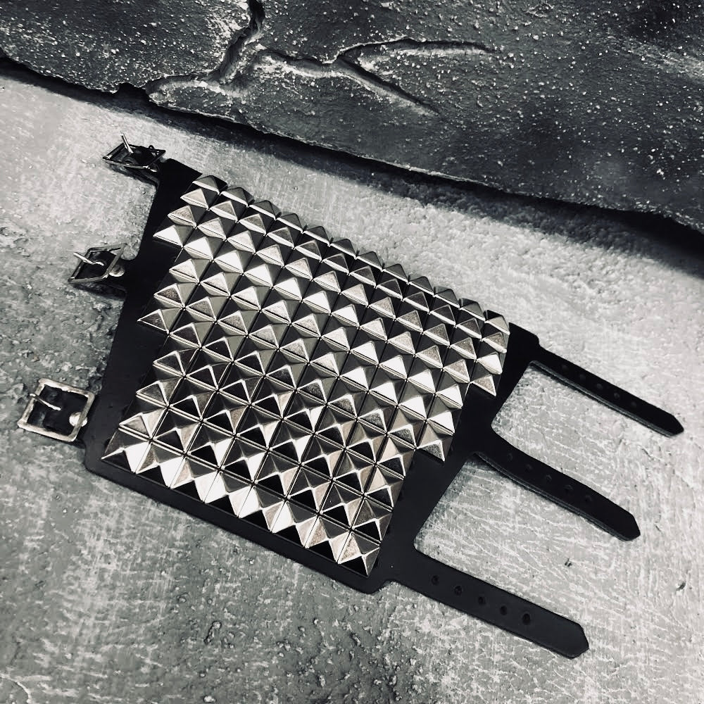 Vengeance Spike Gauntlet