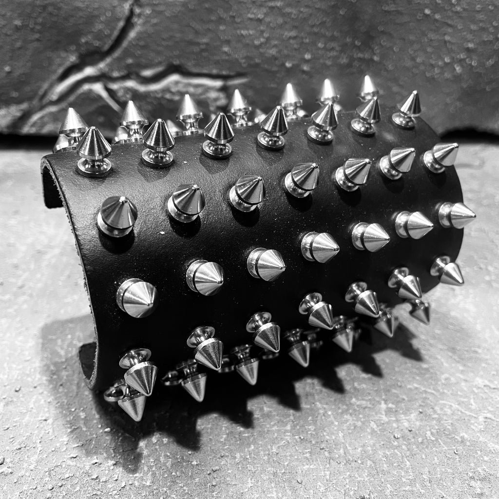 Sentinel Spike Gauntlet
