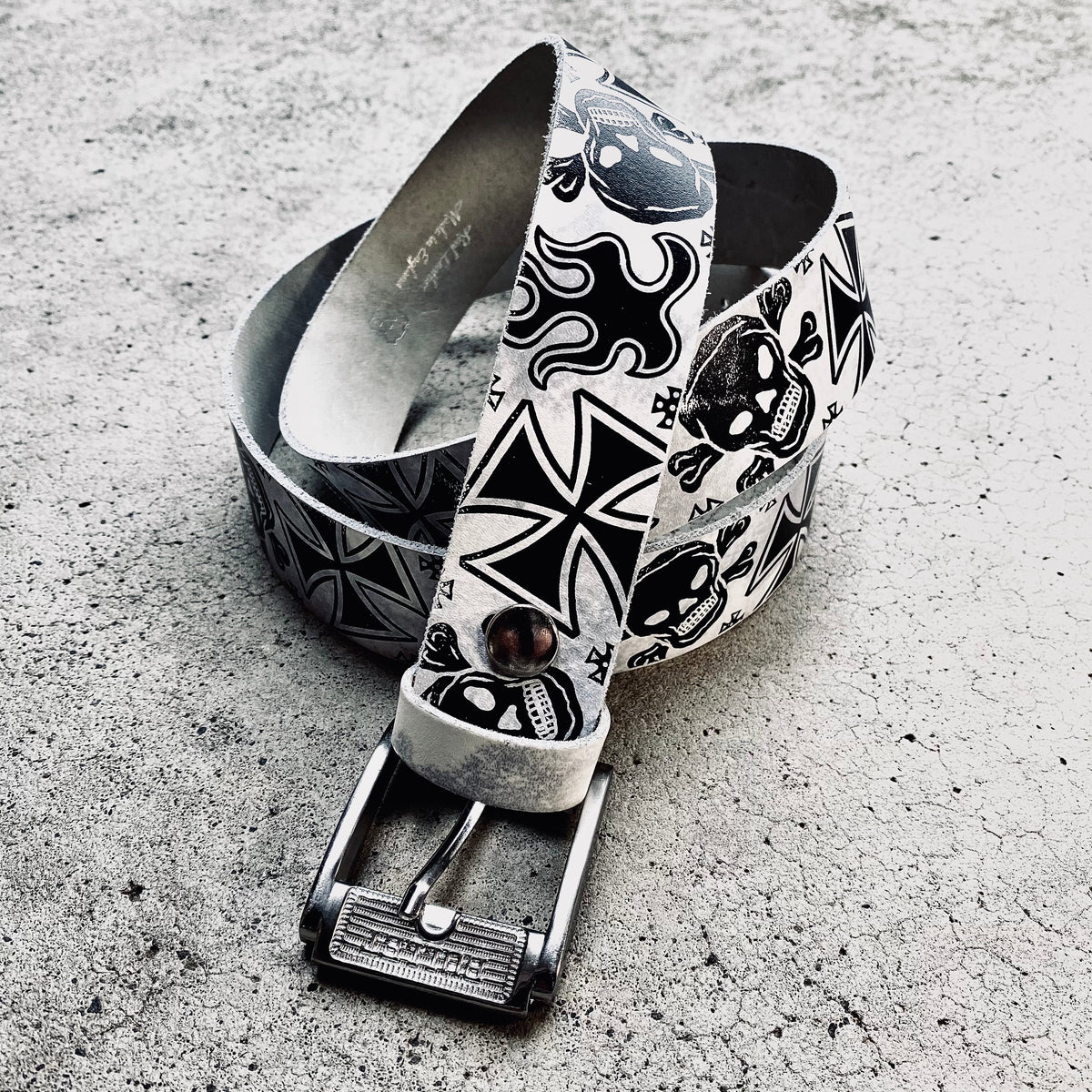Skull and Valour Leather Belt