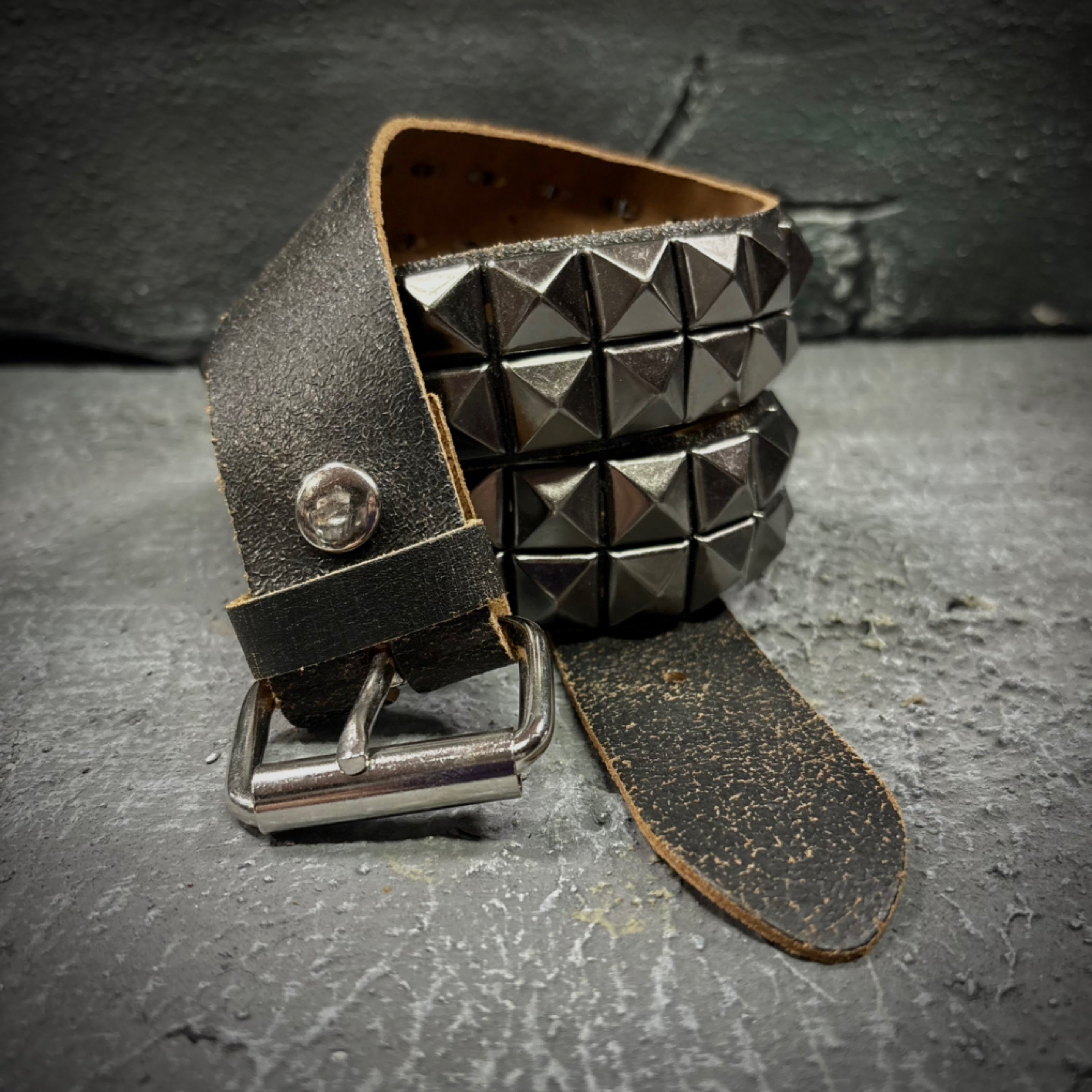 Duece Grunge Noir Studded Leather Belt