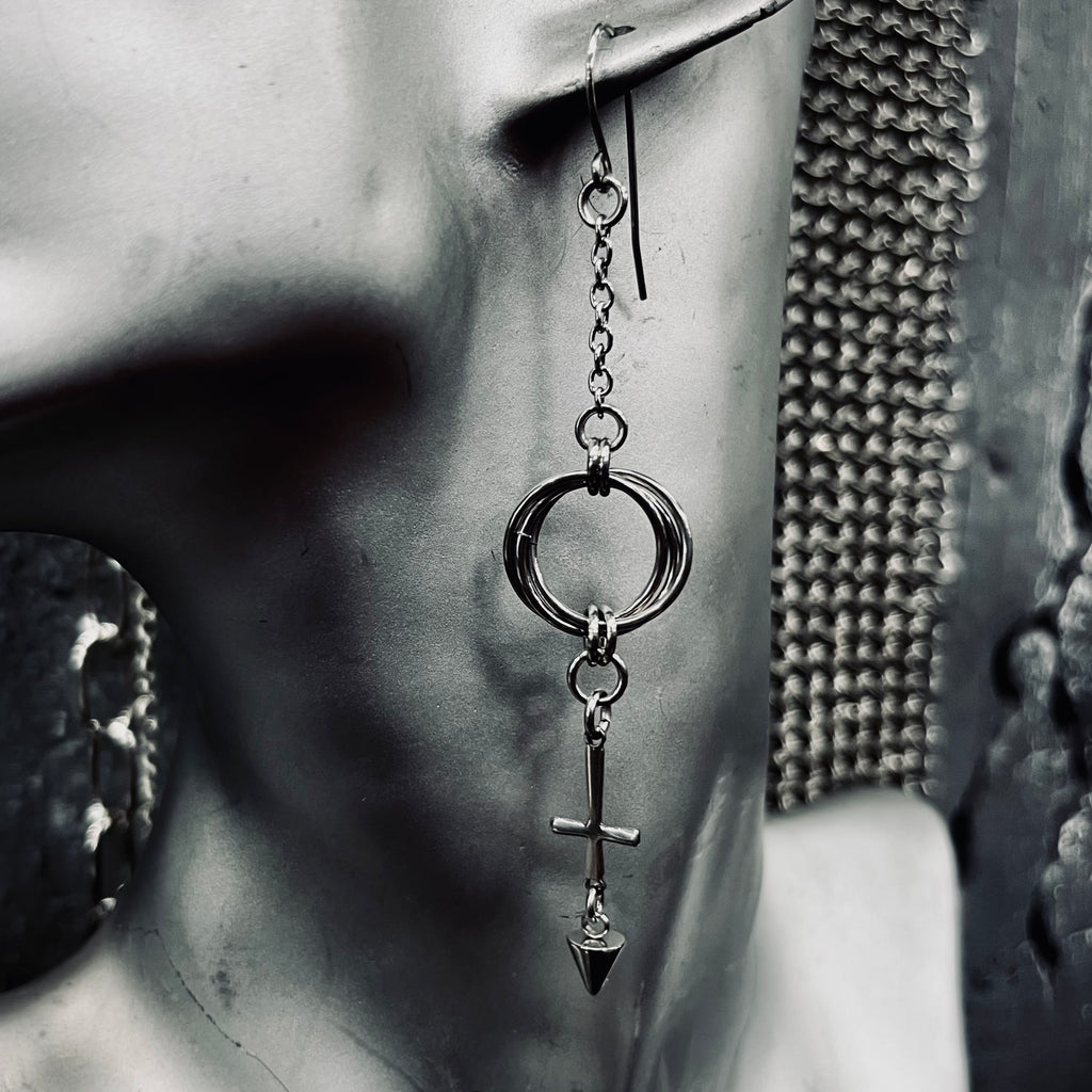 Mobius Damnation Earrings