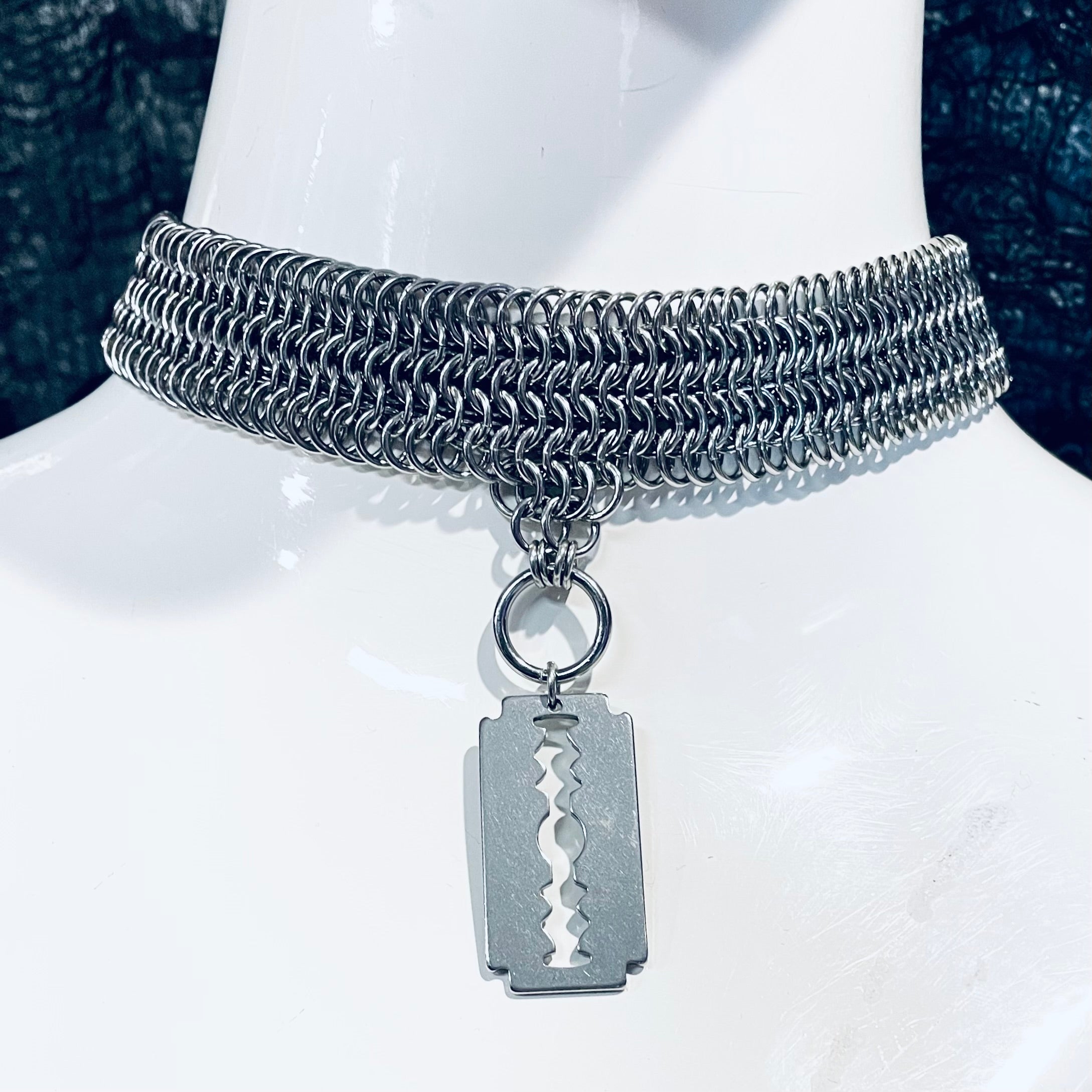 Razors Edge Chainmaille Collar