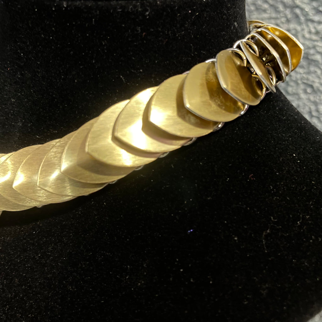 Golden Eve Scale Maille Collar