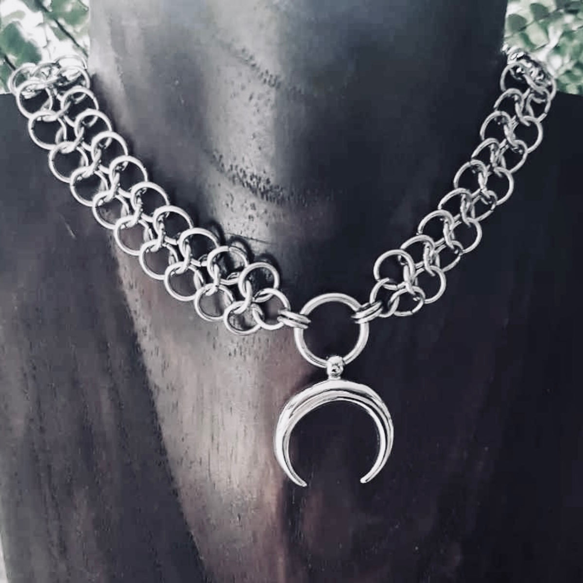 Armoured Moon Choker