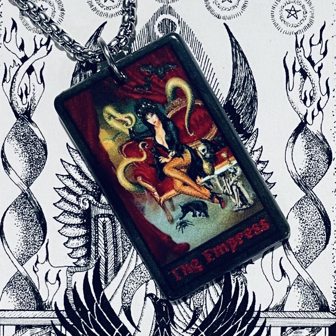 Horror Tarot Empress Necklace