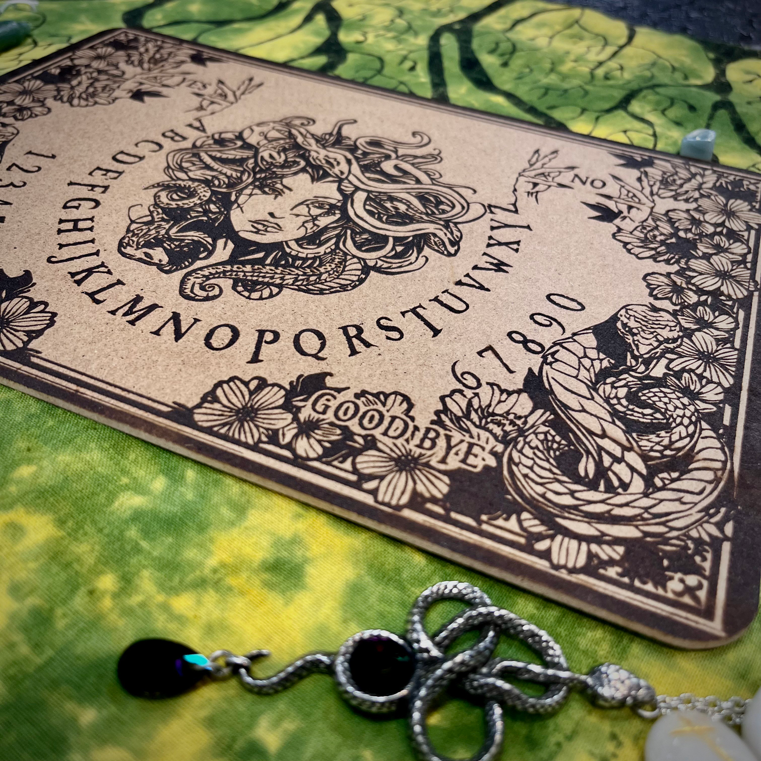 Spirit Board Medusa's Mind Mini With Planchette