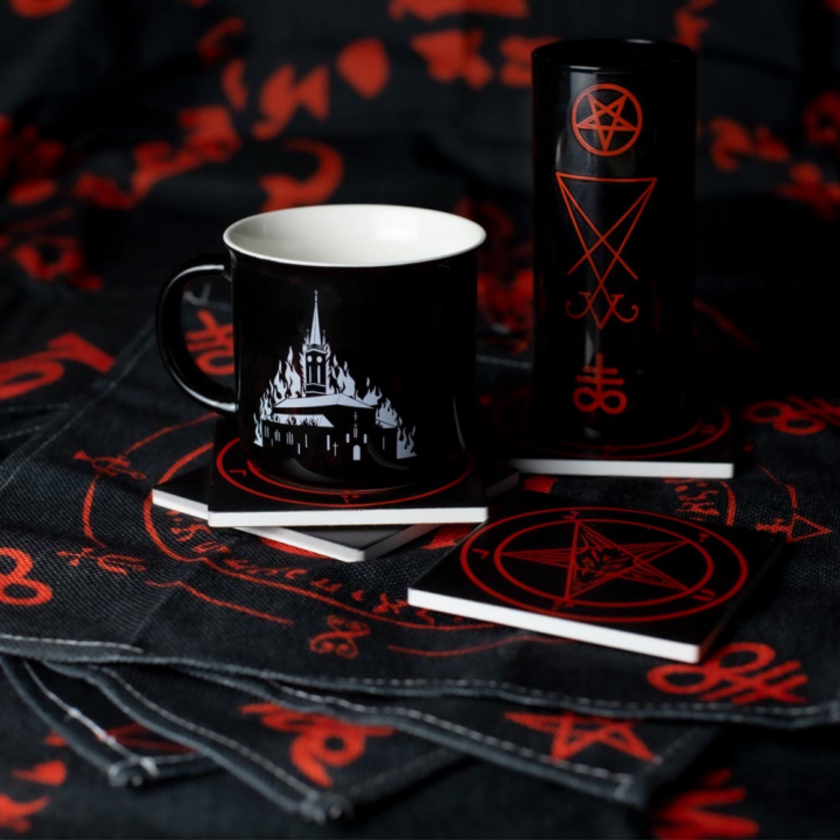 Satanic Dinner Table Setting Entertainer Pack
