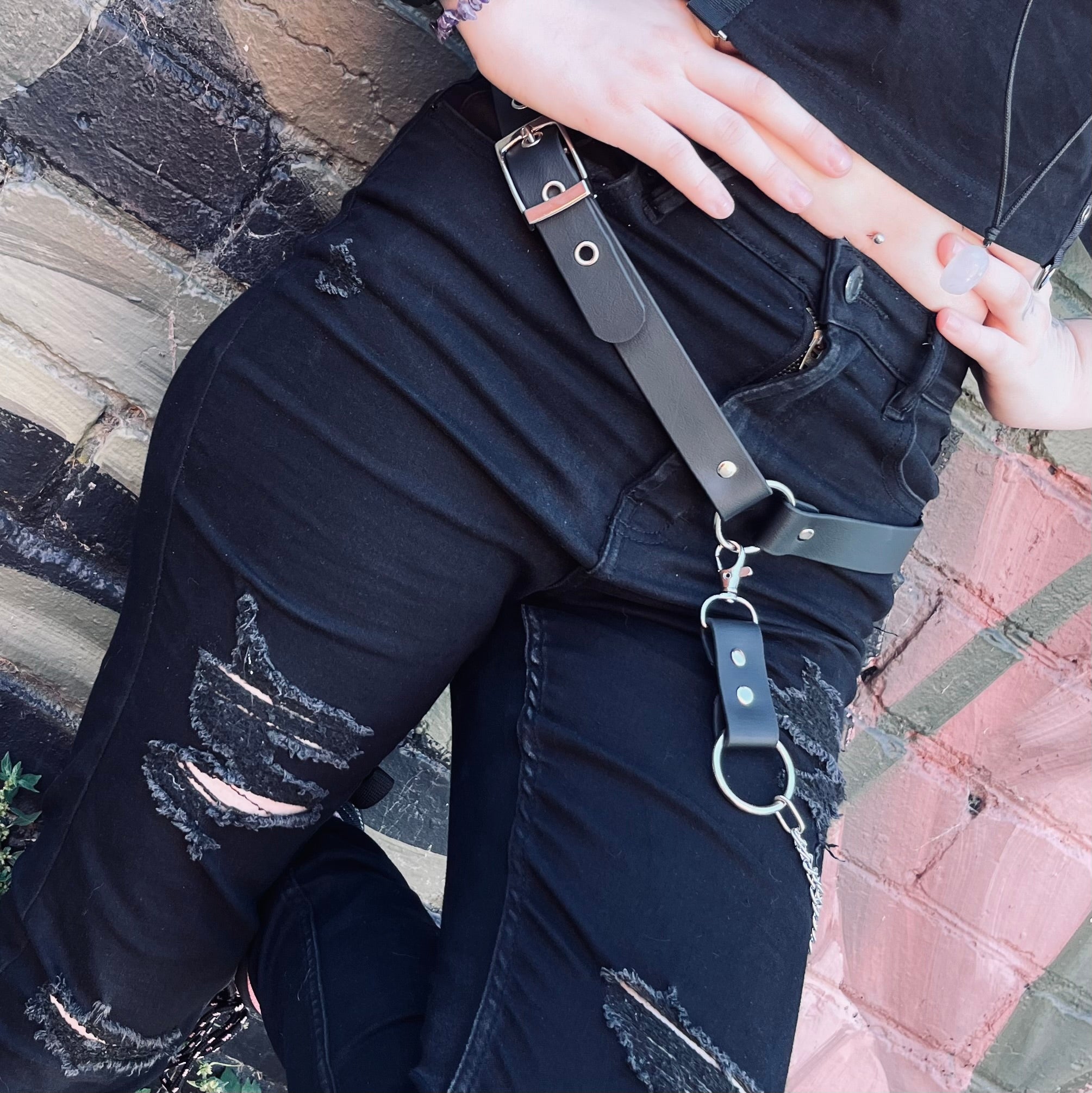 In Chains Belt