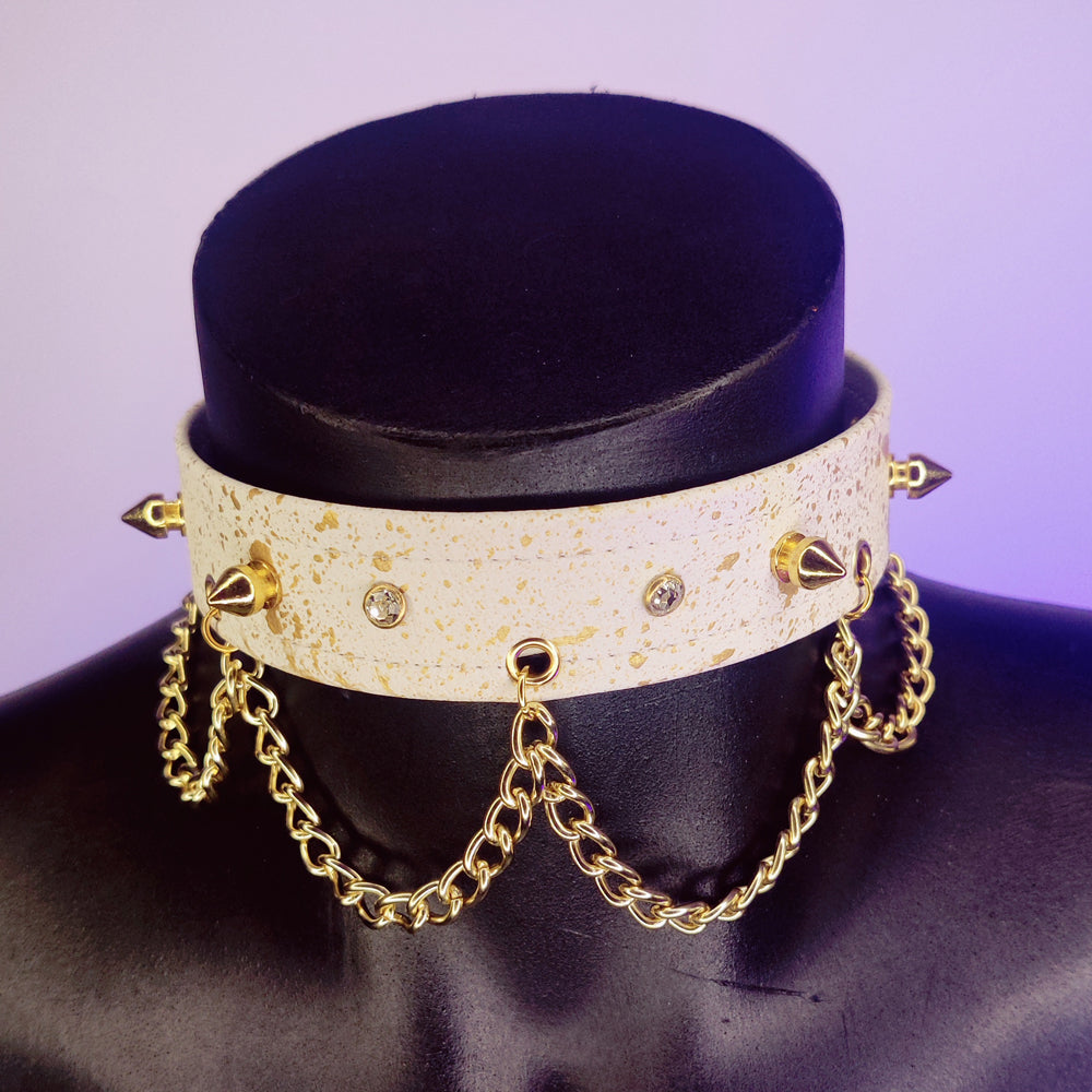Dione Collar
