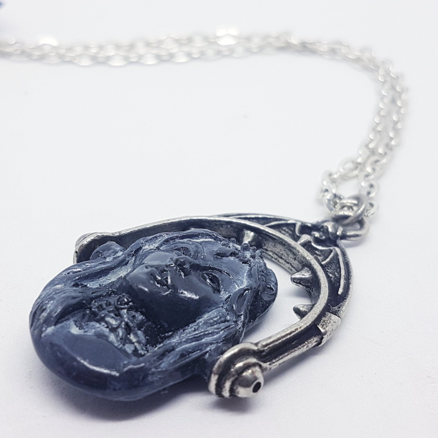 Headstone Skull/Portrait Necklace P425