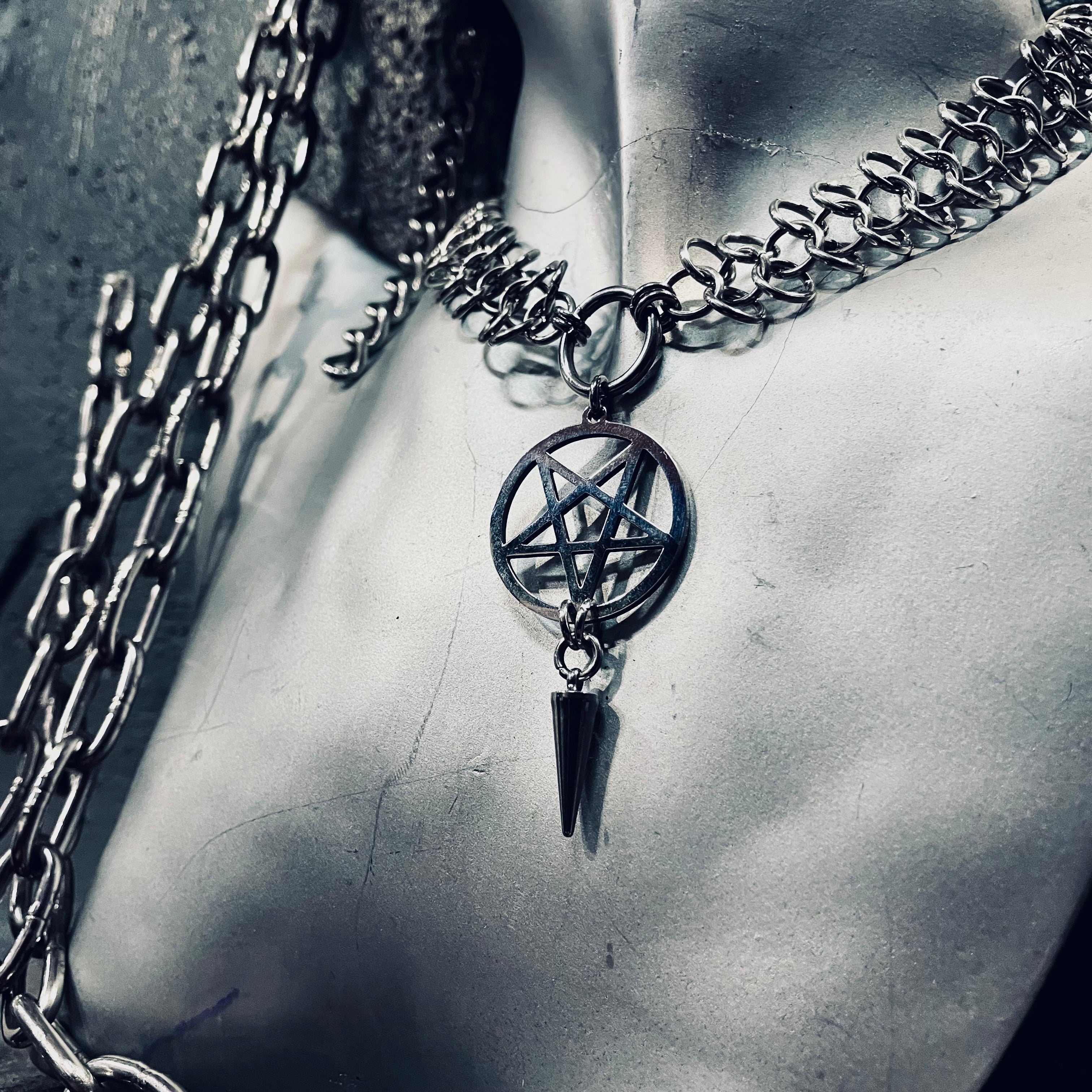 Armoured Helvete Choker