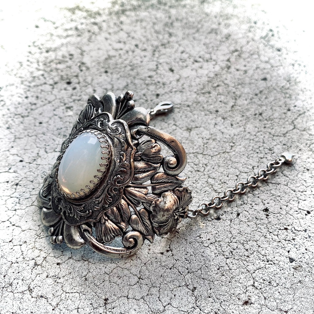 Moonling Filigree Wrist Cuff