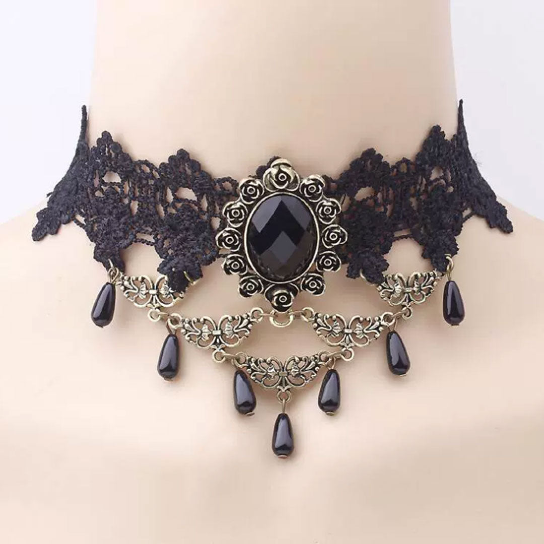 Utopian Swag Cameo Choker